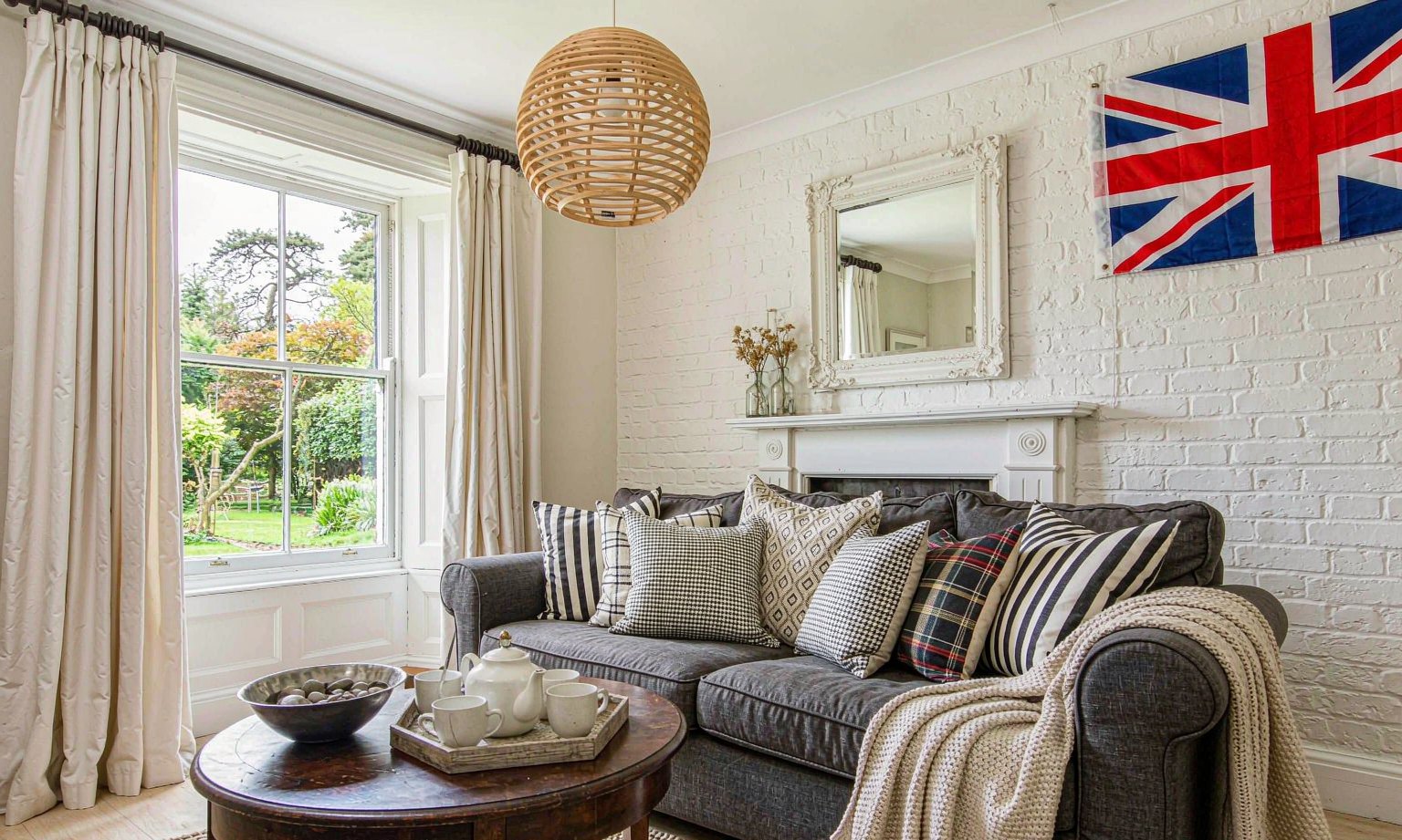 Cosy furnished living room for a weekend break